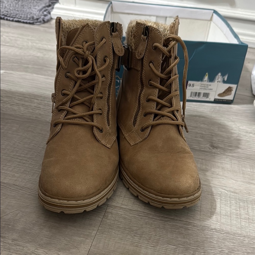 Women's Tan Lace-Up Boots